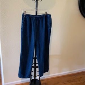 Woman’s casual pants